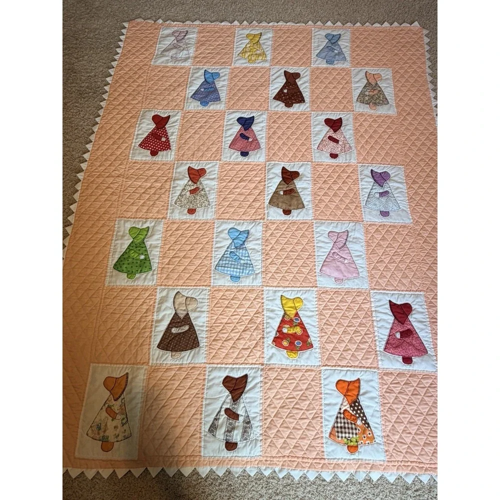 Vintage Sunbonnet Sue Quilt Applique Peach Sashing 80x63 Twin Full Diamond Quilt